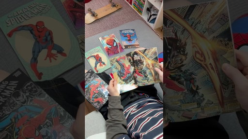 Best comic covers 🤟🏻🕸️ #apartmenttherapy #roominspiration #bedroomideas #spidey #ledlights