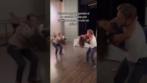 LOS GRINGOS NO BAILAN?!