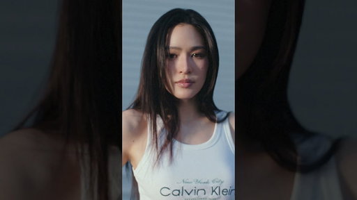 Lingling Kwong feels denim energy. The #calvinklein Low Rise Baggy Jean worn low and loose.