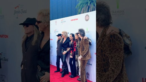 Behind the Scenes of Steven Tyler’s Grammys Party Red Carpet