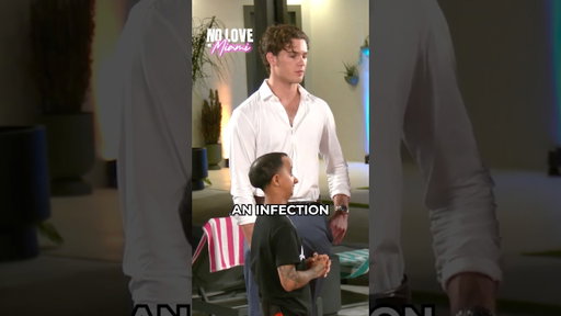 😳 CLAVICULAR ROASTS CONTESTANT!