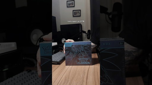 Ripping a Phantasmal Flames ETB 🔥