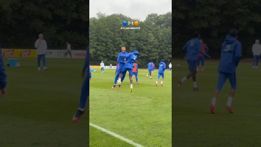 De la pluie, des buts, des célébrations… C’est l’heure d’une nouvelle opposition 🔵🆚🟠