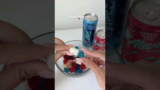 this is how we’re prepping for the 4th🌟🇺🇸#viral #4thofjuly #redwhiteandblue #frozengummies