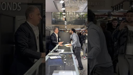 THIEVES GET CONFRONTED BY TRAX #JEWELRY #TRAXNYC #SHORTS