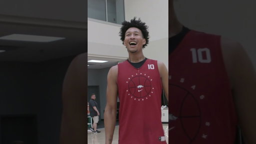 Barstool Blogger Attempts To Score Against The Arkansas Razorbacks Basketball Team