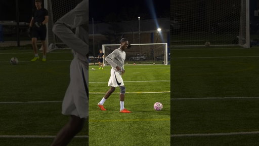 CAN YOU DO THIS SKILL?😱#soccer #football #shorts