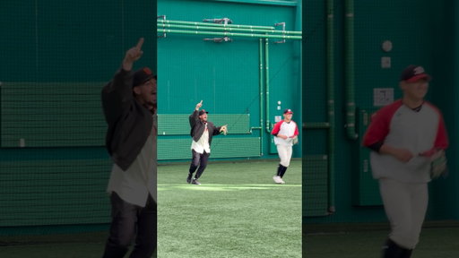 Willy Adames taking drills with high schoolers in Korea 🤣