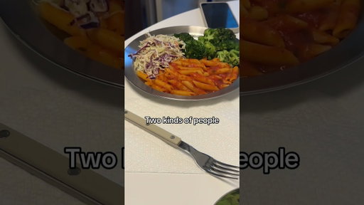 Which one are you? Food touching or NEVER food touching?