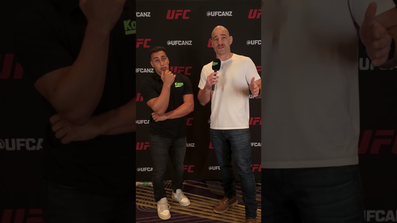 POV: Sean Strickland grabs the mic 😭🎤 #ufc #mma #ufc328