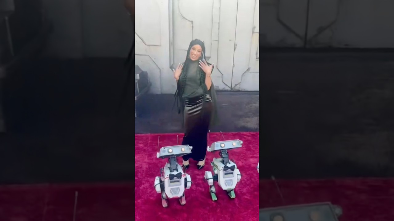 Mercedes Moné dances Star Wars Drones!