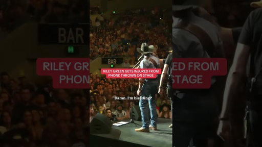 Took it like a champ 👊 @RileyGreenMusic