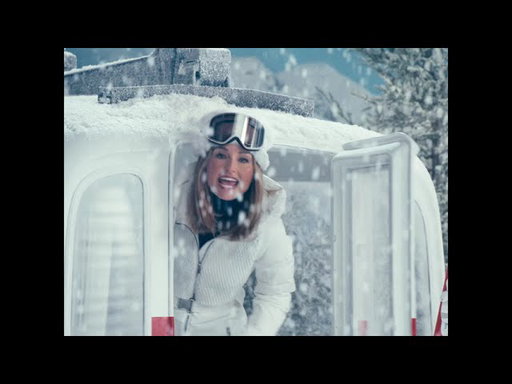 Win Giada’s Gold Peroni Bottle