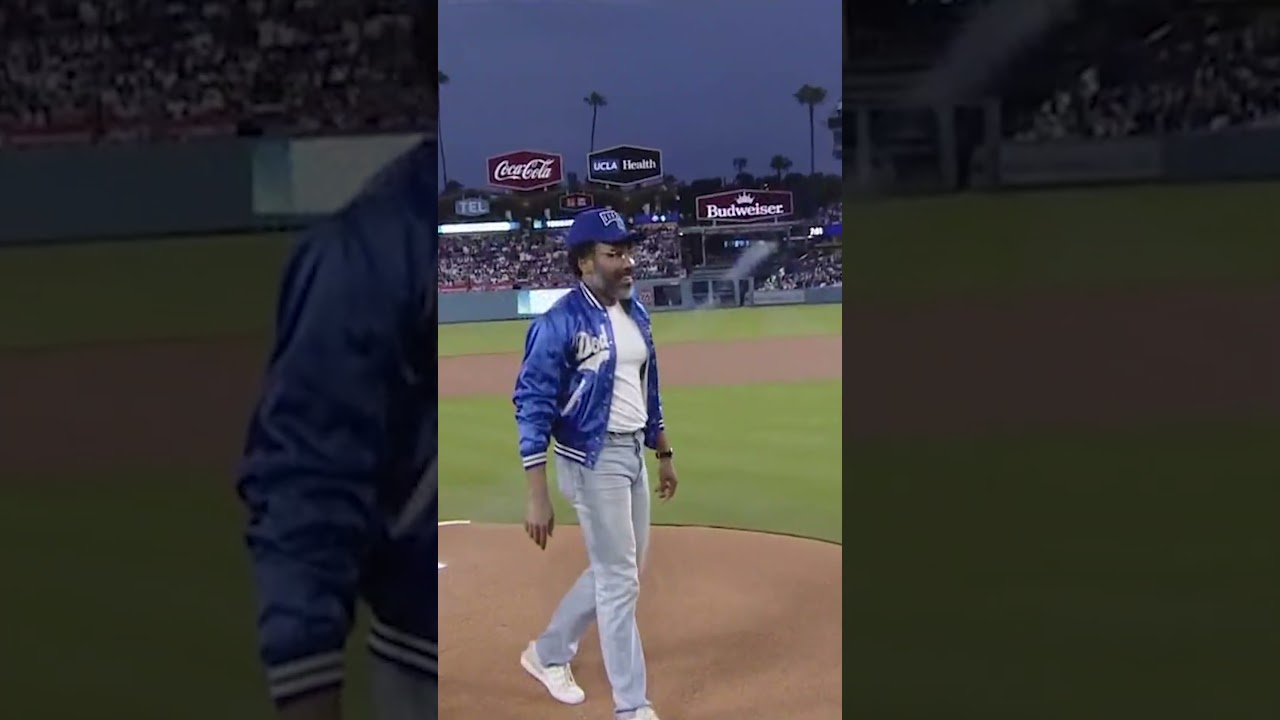 Donald Glover, the voice of Yoshi in The Super Mario Galaxy Movie, threw the 1st pitch to Yamamoto!