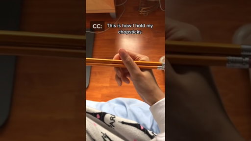 #stitch with @gabytheepic i teaching holding chopsticks 101 🥳 #chopsticks #sushi