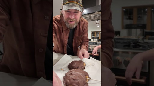 Frozen Reese’s Pops!