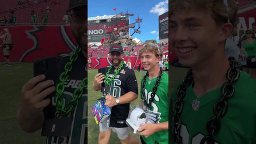 Saquon Barkley surprises Eagles fan on the sideline #shorts