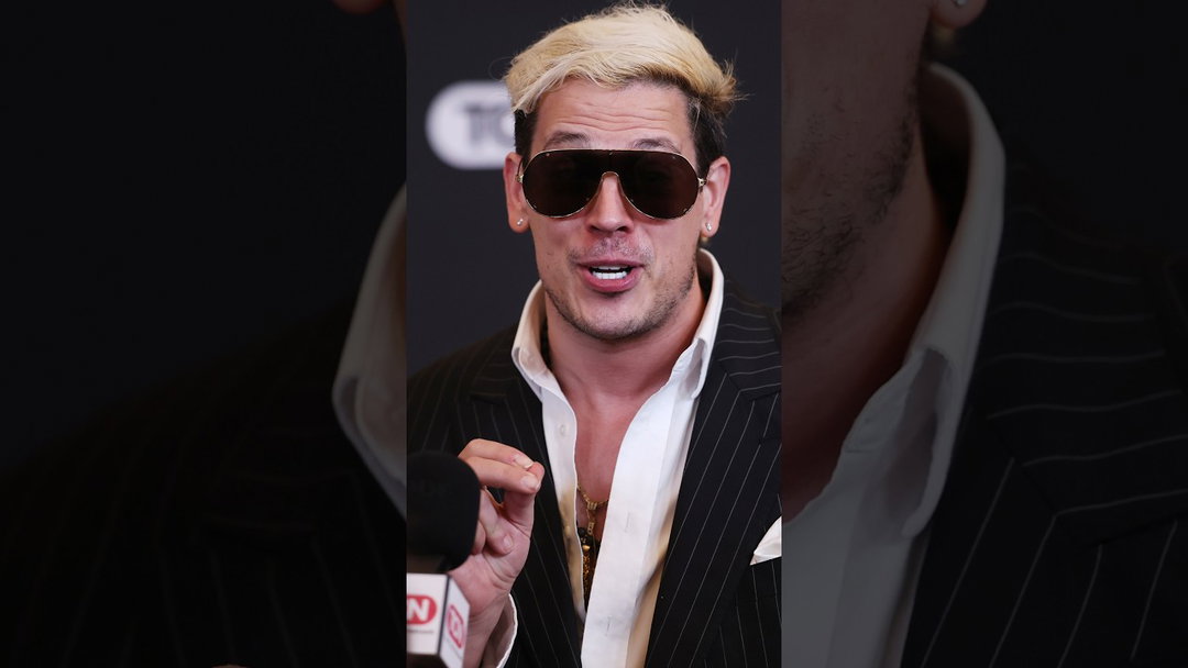 Far-right commentator Milo Yiannopoulos arrested by ICE