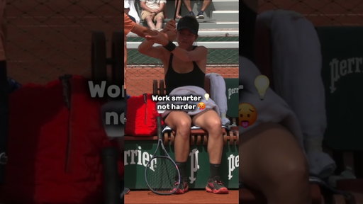 Clever solution ☂️☀️#rolandgarros