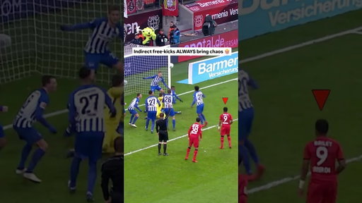 A free-kick from this close 🤏 what could possibly go wrong? 😅🍿