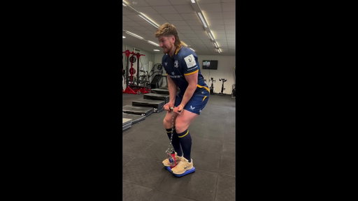 EXTRAORDINARY strength 🤯 Which #InvestecChampionsCup player has the best core strength 👀