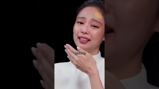 Can Jennie convince Jisoo to do Hot Ones?? 👀