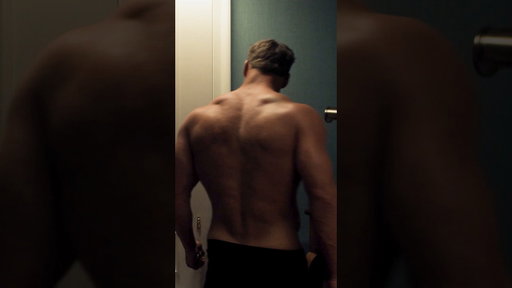 Nothing like the smell of new clothes. #REACHER #AlanRitchson #CaitlinMcNerney