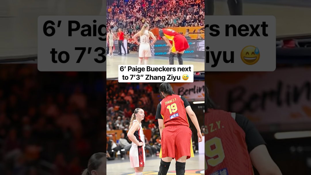 Paige measuring herself against Zhang Ziyu 😭 (via slamzzi/X)