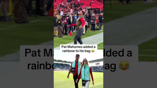 What can't this guy do fr?? #chiefs #mahomes #patrickmahomes #kansascity #nfl