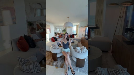 Best hotel in Florida room tour 🤩🤩😭👀 #shorts #florida #roomtour