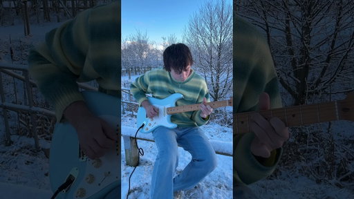 Playing Snow in the Snow! Red Hot Chili Peppers - Snow guitar riff #rhcp #guitarriff