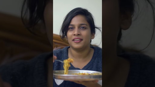 తినేది తక్కువ… తినాలనే ఆరాటం ఎక్కువ || Mahathalli || Tamada Media || #mahathalli #foodlovers #viral