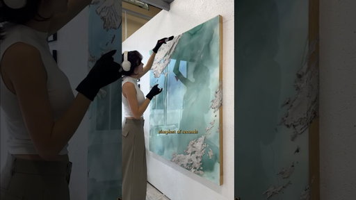 It’s about the little moments that feel like magic 🤍 #artist #art #contemporaryart #resin