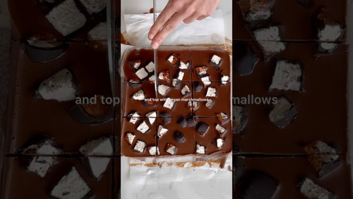 Choc Marshmallow Fudge - Recipe on my website, link in bio #555 #5ingredientrecipes 🍫
