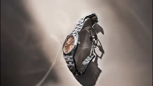 Overseas Self-Winding Ultra-Thin - Innovation at the service of performance