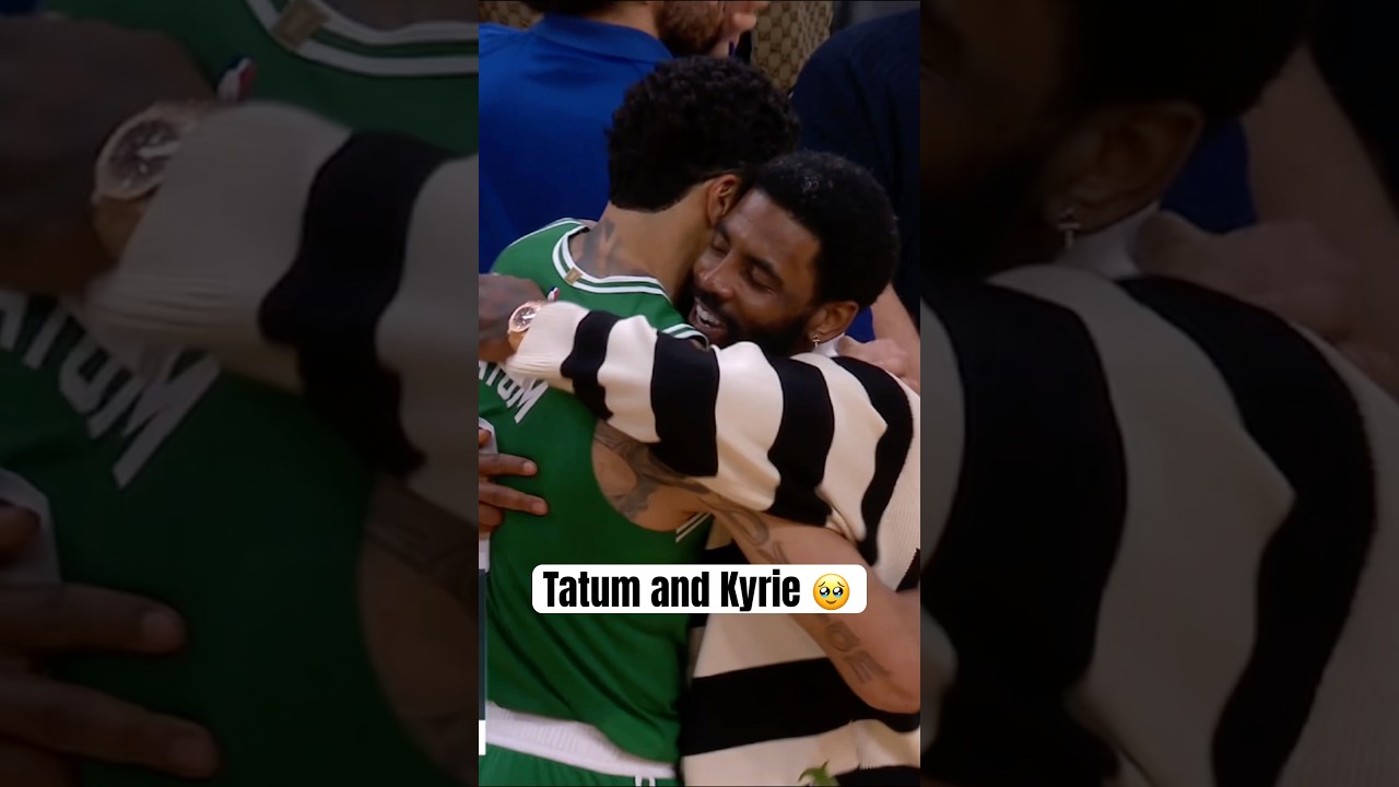 Kyrie daps up Tatum after making his return 🙌