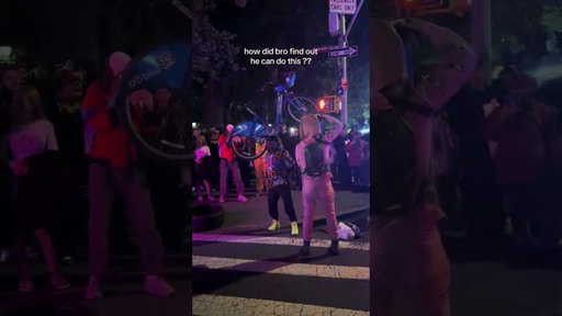 only in nyc…. #nyc #viral #nycshorts #funnyvideo