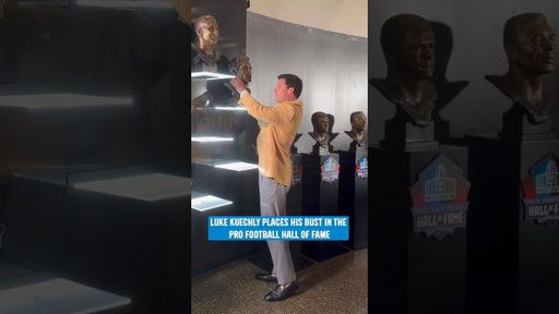 Luke Kuechly places his HALL OF FAME bust #carolinapanthers