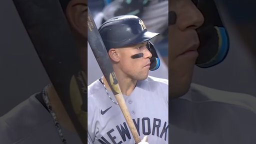 Fan heckles Aaron Judge to bunt with the bases loaded