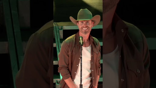 “Ridin’ Roads” live from @RedRocksCO #countrymusic #dustinlynch #livemusic #ridinroads