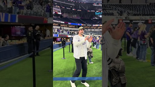 Jacob Eason playing catch at the LA Bowl #GoHuskies