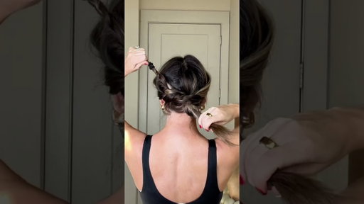 Easy holiday hair ideas! #updo #hairideas #easyupdo