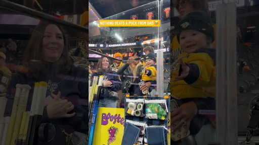 The final puck for Felix in 2025 😘