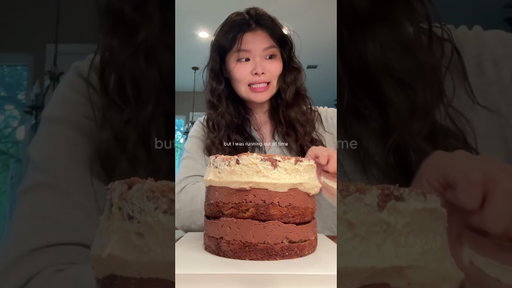 bad cake + 🍻🍺🥃🍾🥂 = good cake ？ this will be my first and last time #baking  #chickenrecipes #cake