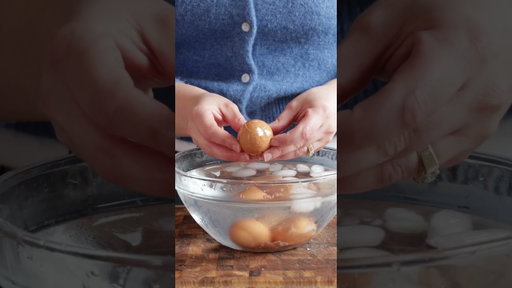 How To Boil the PERFECT Egg 🥚