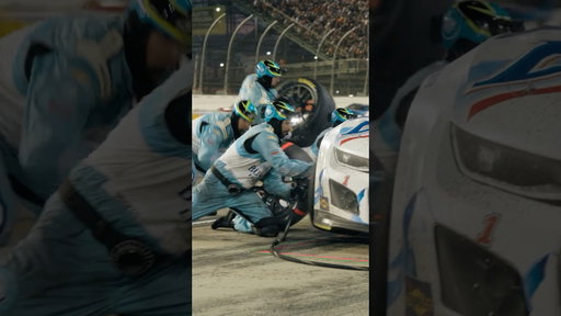 Night Mode Activated: #1 Pit Crew Hits 10-Second Perfection