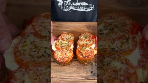 Hailey Bieber's TOASTED PIZZA is a cheese lovers DREAM!