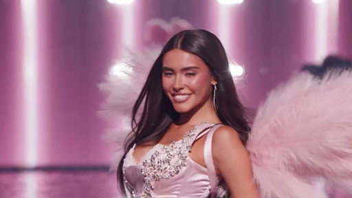 Madison Beer Performs at the 2025 Victoria’s Secret Fashion Show