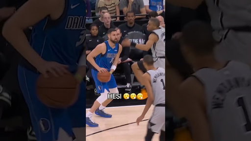 The steal, the pump fake, the cele! 👌 #klaythompson #threepointer #dallasmavericks #nba