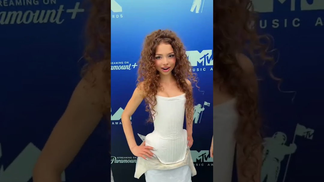 HI @MTV VMAs ​⁠@KalogeraSisters @CBS #vmas